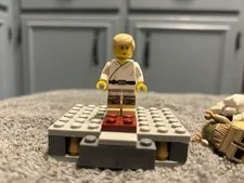 LEGO Star Wars Luke Skywalker Tatooine Farmboy Minifigure SW0021 Genuine LEGO