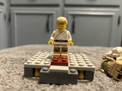 LEGO Star Wars Luke Skywalker Tatooine Farmboy Minifigure SW0021 Genuine LEGO