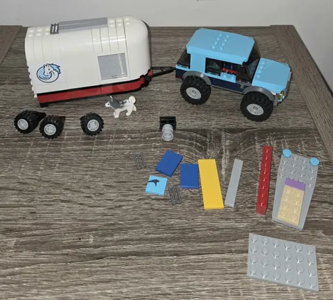 LEGO CITY Equestrian Horse Transporter Trailer & Truck 60327 INCOMPLETE