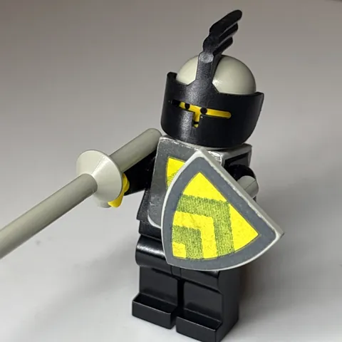 LEGO Classic Castle Black Knight Minifigure cas085 Yellow Castle Sword Vintage