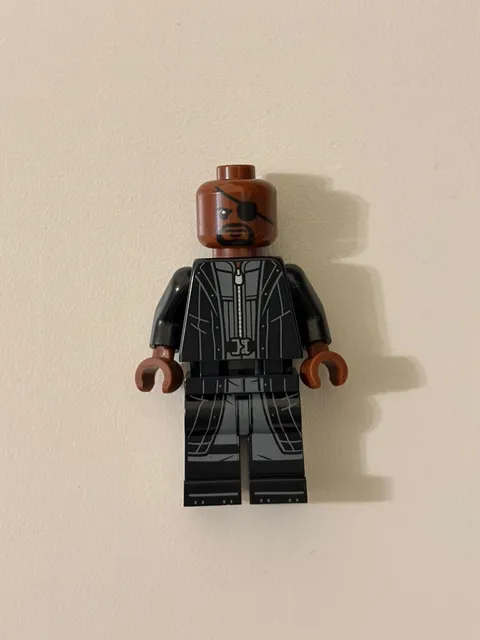 LEGO 76354 Marvel S.H.I.E.L.D. Helicarrier Nick Fury Minifigure