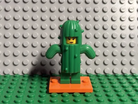 LEGO Series 18 Cactus Girl Minifigure 71021