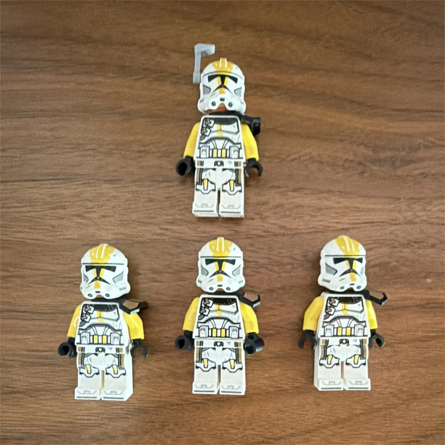 LEGO Star Wars 327th Clone Trooper Minifigures Lot of 4 All in good condition 