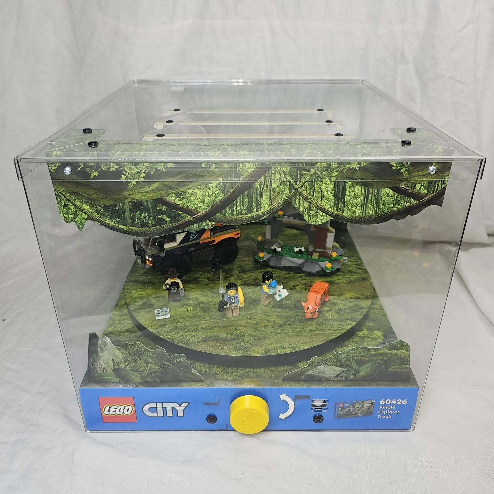 JUNGLE EXPLORER TRUCK Set LEGO #60426 Target Store Display Lego City Excellent