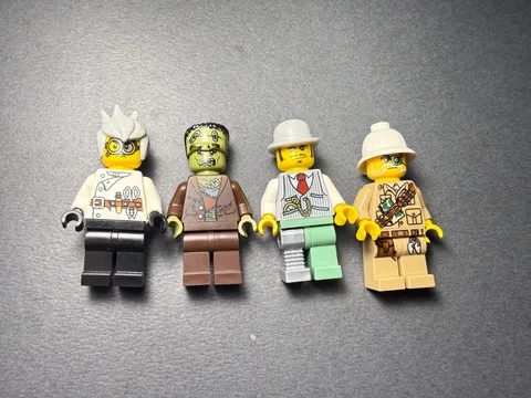 LEGO Minifigures 9466 LEGO Monster Fighters The Crazy Scientist & His Monster