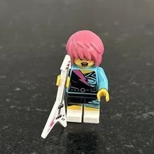 Lego CMF Series 7 Minifigure - Rocker Punk 80's Guitar Girl (col07-15) 8831