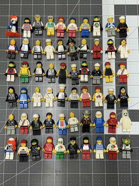 Vintage LEGO Minifigure Lot Of 60 Minifigures 90’s 3350