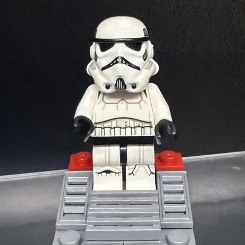 Lego Star Wars: Imperial Stormtrooper (Dual Molded Helmet) Minifigure sw0997b 2i