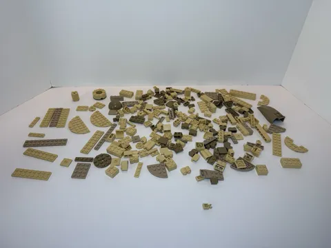 LEGO Mixed Bricks and Pieces Lot Of Over 220 Pieces Shades Of Tan And Beige