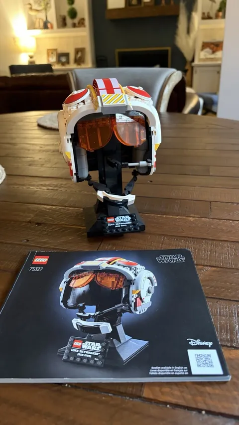 LEGO Star Wars Luke Skywalker (Red Five) Helmet 75327 675 Pieces 18+ Box