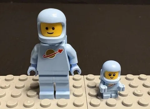 LEGO Bright Light Blue Classic Spaceman And Space Baby - Set 11374 Exclusive🚀🩵