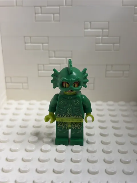 NEW Lego Green SWAMP CREATURE MINIFIG - Zombie Monster Fighters Halloween 9461