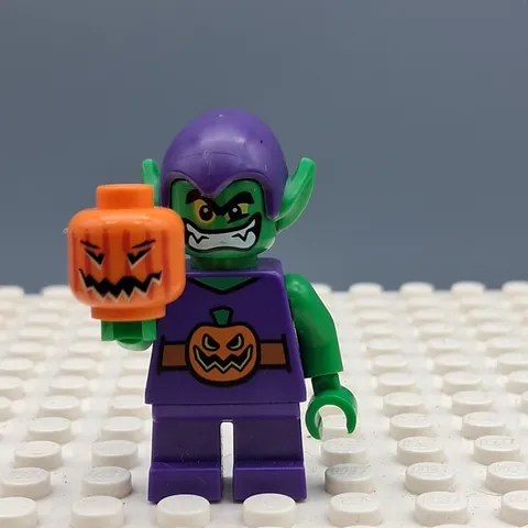 Lego Super Heroes: Green Goblin - Bright Green Skin Short Legs Minifigure sh0249