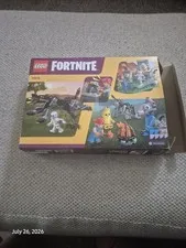 LEGO Fortnite 77075 Peely & Sparkplug’s Camp BOX ONLY