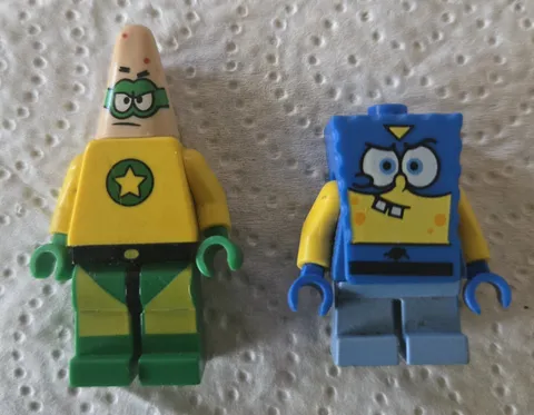 LEGO SpongeBob Squarepants and Patrick Super Hero Minifigure 3815 cape