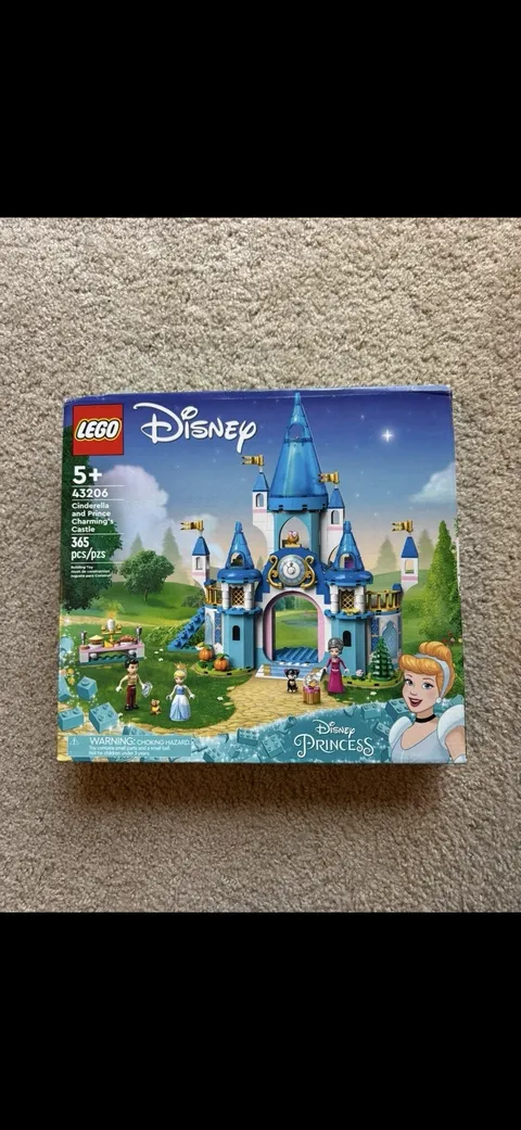 LEGO Disney: Cinderella and Prince Charming's Castle (43206)