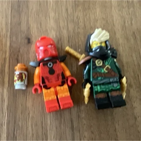 LEGO Minifigures Lot of 2 w/ Accessories (Torch, Mug, Weapon)