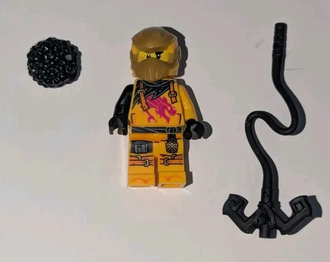LEGO NINJAGO Dragons Rising Minifig- Arin, shirt printed with Magenta Dragon