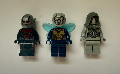 LEGO Marvel Ant-Man (sh0516), The Wasp (sh0517), Ghost (sh0518) Minifigures