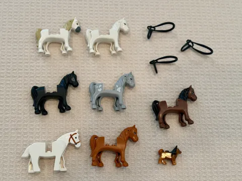 Lego Horse Lot Of 7 White Black Brown Grey w/3 bridals & Dog