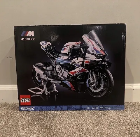 LEGO Technic BMW M 1000 RR 42130 Complete Set 1920 pcs 18+ Display Stand