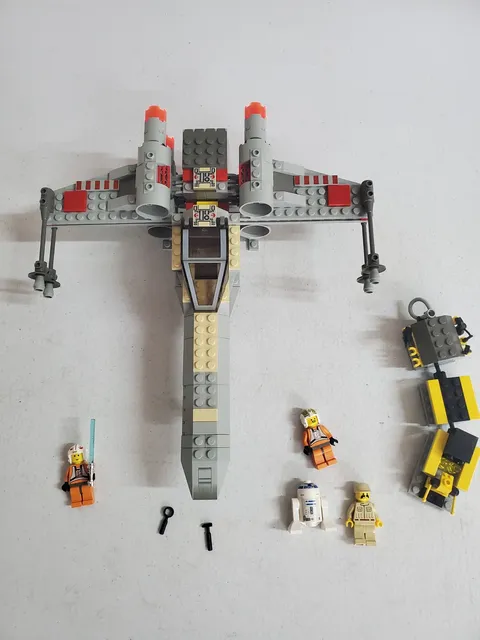 LEGO Star Wars 7140 X-Wing Fighter 1999 Complete except manual & Box