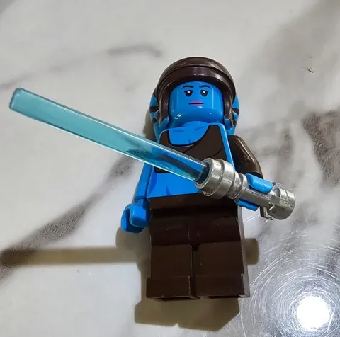 LEGO Star Wars Episode 3 Aayla Secura Minifigure sw0833 75182 Jedi Fighter Tank