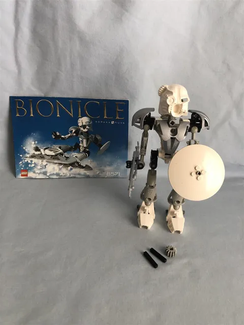 LEGO set 8571 Kopaka Nuva VINTAGE BIONICLE Toa Nuva 100% complete w/ manual
