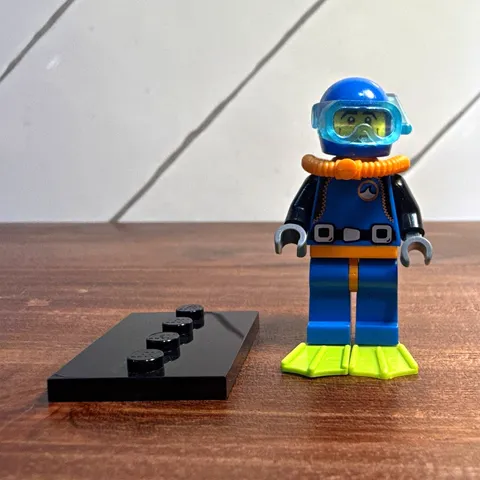 LEGO Minifigure Series 1 Deep Sea Diver COL015 8683 Complete w/ Stand 2010