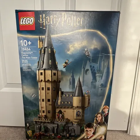 LEGO Harry Potter Hogwarts Castle Main Tower 76454 2135 pcs Set Age 10+