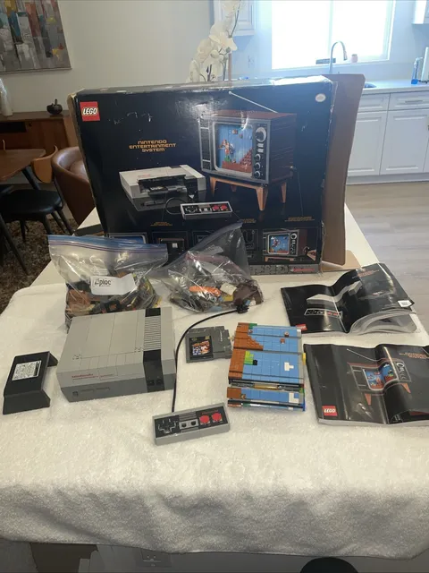 LEGO Super Mario: Nintendo Entertainment System (71374), See Discription