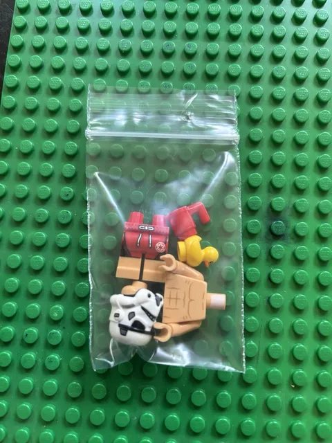 LEGO Minifigure Hot Tub Stormtrooper from Star Wars set 75419 UCS Death Star