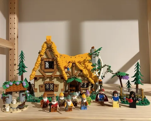 LEGO Disney Snow White and the Seven Dwarfs' Cottage 43242 2228 pcs 18+