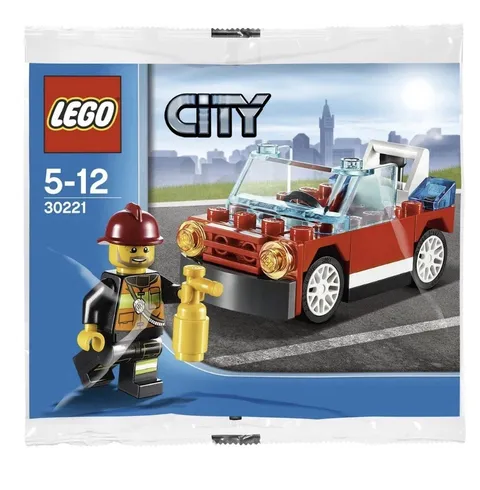 Lego City 30221 Fire Car 36 pcs Firefighter Minifig Polybag Retired Set 2013 New