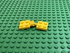 2x LEGO Yellow Modified Plate 2x2 w/Tow Ball and Socket 4 Slots 6195 #3729 3730