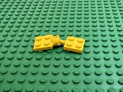 2x LEGO Yellow Modified Plate 2x2 w/Tow Ball and Socket 4 Slots 6195 #3729 3730