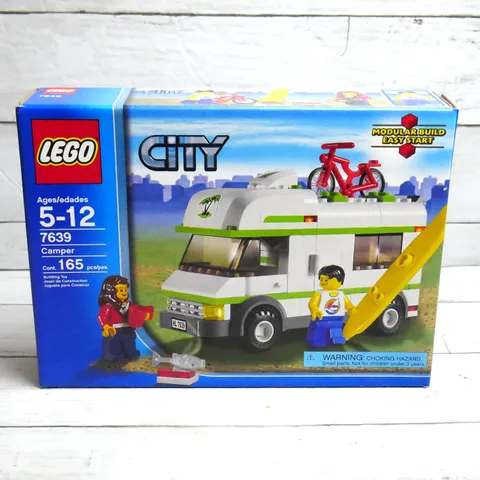 LEGO CITY: Camper (7639) NISB Retired Model Set Sealed Brand New
