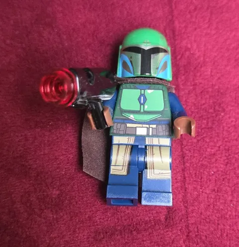 Lego Star Wars Female Mandalorian Tribe Warrior Brown Cape Minifigure from 75267