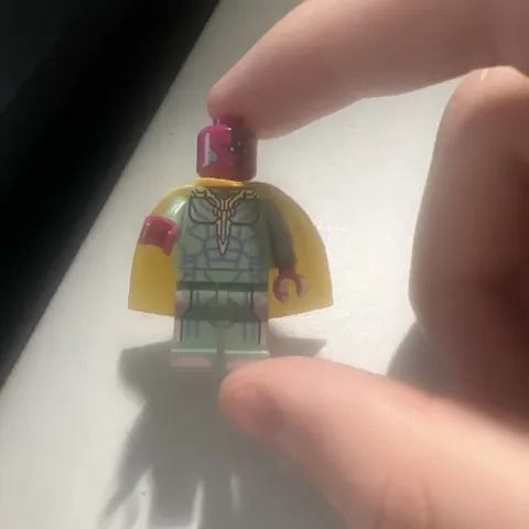 LEGO Marvel Vision Minifigure with The Yellow Cape And Crystal Great Condition