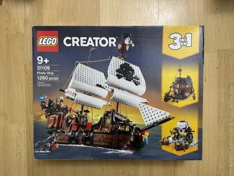 LEGO CREATOR 31109 Pirate Ship (Sealed)