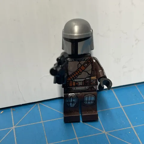 LEGO Star Wars the Mandalorian Minifigure The Mandalorian with jetpack & laser