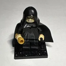 LEGO Emperor Palpatine SW0595 Minifigure w/ Hood & Cape w/ Gold Lightsaber hilt
