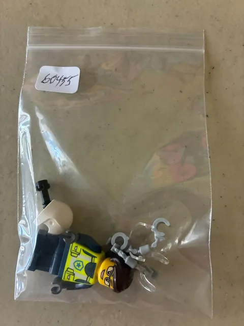 LEGO CITY SERIES 60455 POLICEMAN