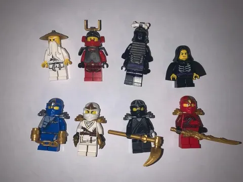 Lego Ninjago: Rise of the Snakes Ninjas w/ Weapons and others Minifigs Lot of 8