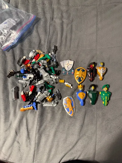 Lego Vintage Knights Kingdom Buildable Figures Parts 