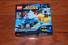 Lego 76010 DC Super Heroes Batman: The Penguin Face Off - Brand New, Sealed
