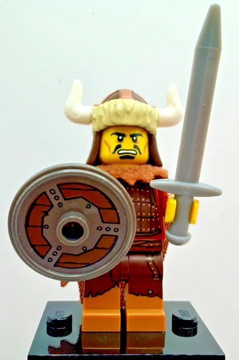 LEGO 71007 CMF Series 12 Hun Warrior Minifigure col12-2 Complete New Castle