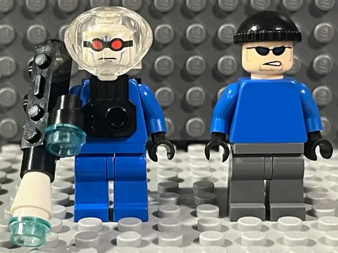 LEGO Batman Mr. Freeze & Henchman 2006 Minifigures 7783 READ DESCRIPTION