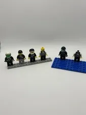 Vintage Lot Of 6 Lego Mini figure Set Of Cop And Outlaw