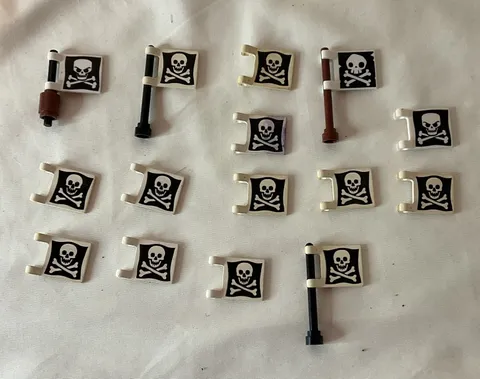 LEGO BULK LOT OF 14 Pirate Skull Cross Bones Flags Small 2x2